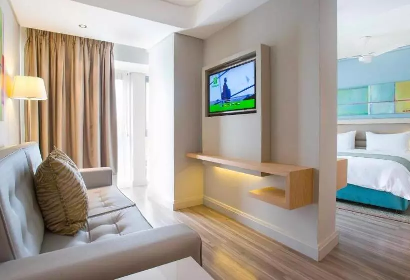 Suite Queen Bed, Holiday Inn Mauritius Mon Trésor, An Ihg
