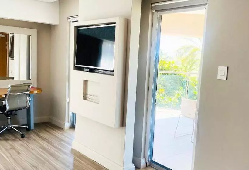 اتاق پریمیوم با بالکن, Holiday Inn Mauritius Mon Trésor, An Ihg