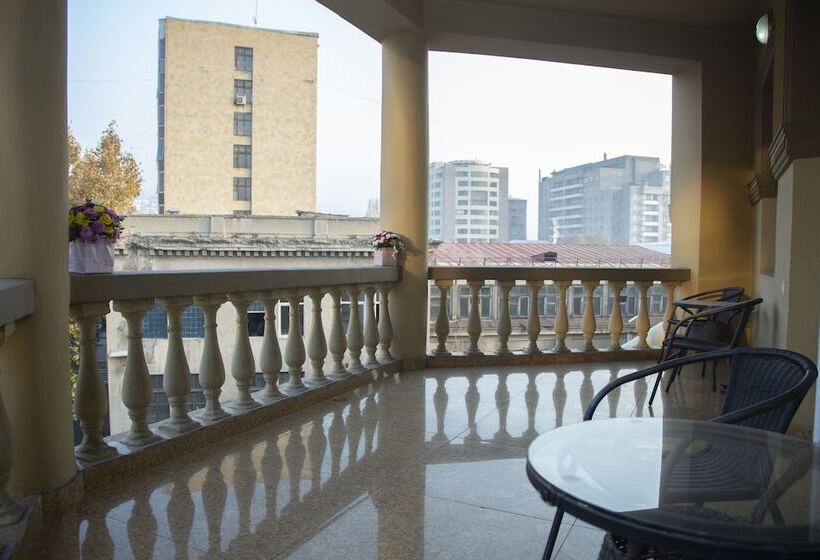 اتاق سوپریور, Imperial Palace Hotel Yerevan