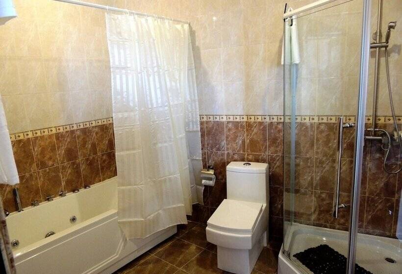 سوییت جونیور, Imperial Palace Hotel Yerevan