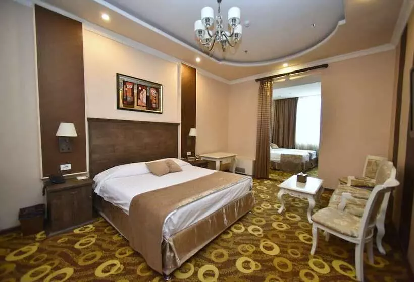 سوییت جونیور, Imperial Palace Hotel Yerevan