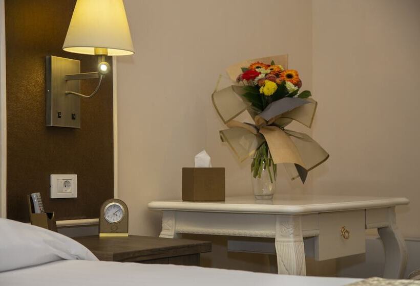 سوییت جونیور, Imperial Palace Hotel Yerevan