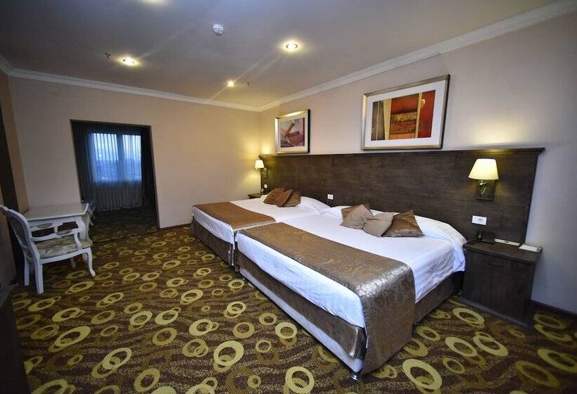 سوییت جونیور, Imperial Palace Hotel Yerevan