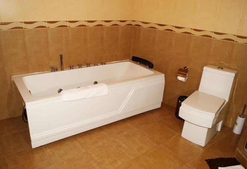 سوییت جونیور, Imperial Palace Hotel Yerevan