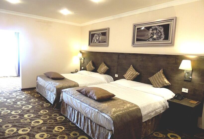 سوییت جونیور, Imperial Palace Hotel Yerevan