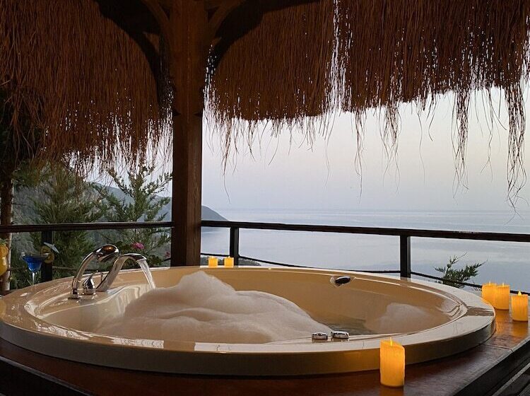 جناح ديلوكس مطل على البحر, Lissiya