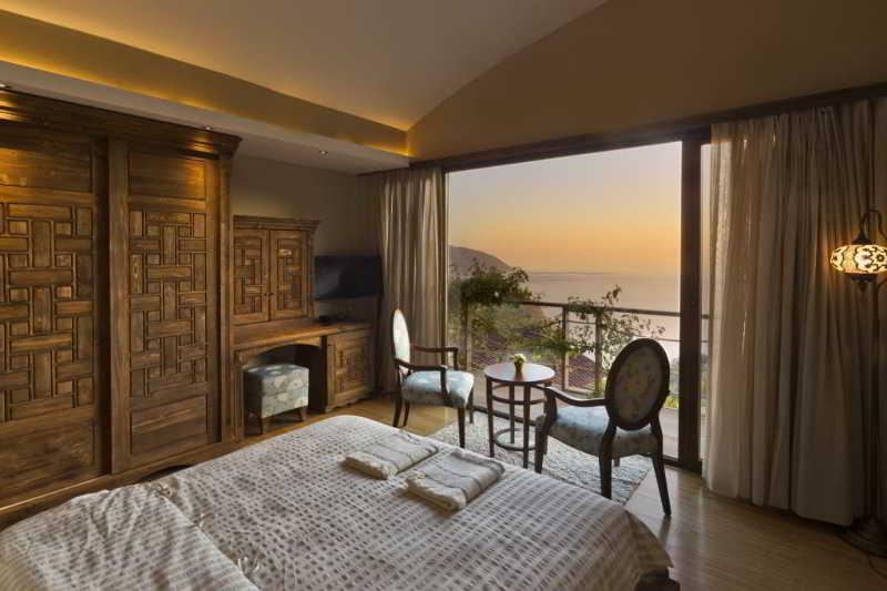 غرفة قياسية, Lissiya