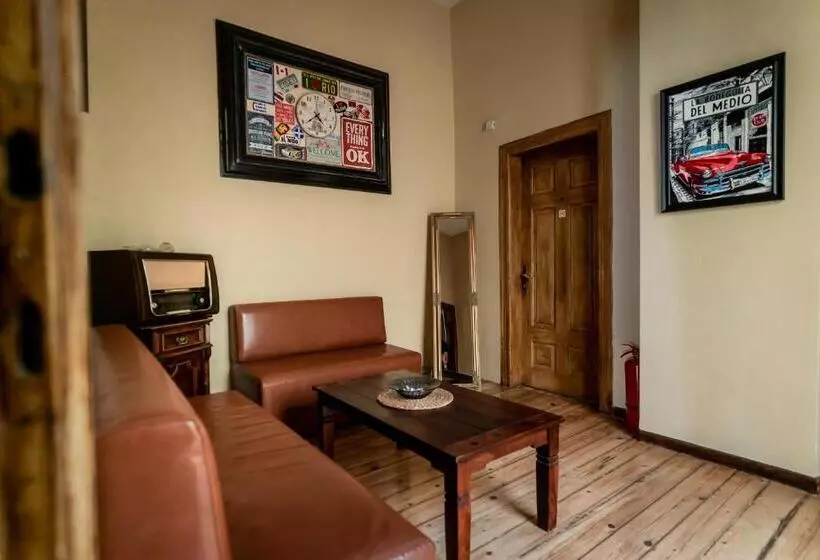 اتاق استاندارد سه نفره, My Guest Rooms