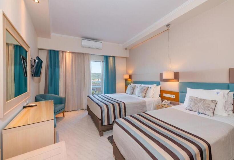 프리미엄 트리플 룸, Odysseus