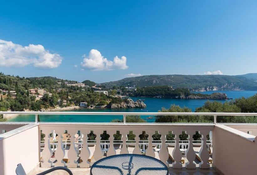 프리미엄 트리플 룸, Odysseus