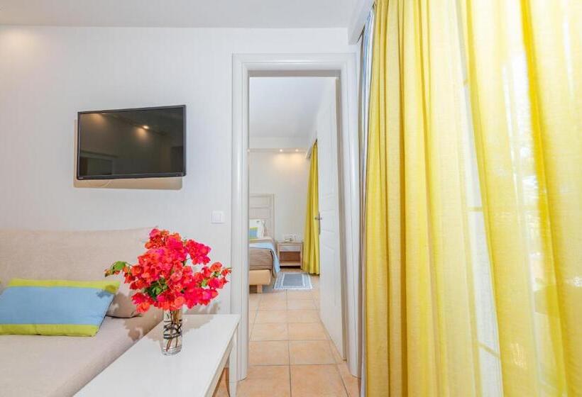 주니어 스위트 1층, Odysseus