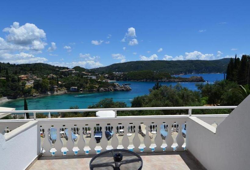 프리미엄 트리플 룸, Odysseus