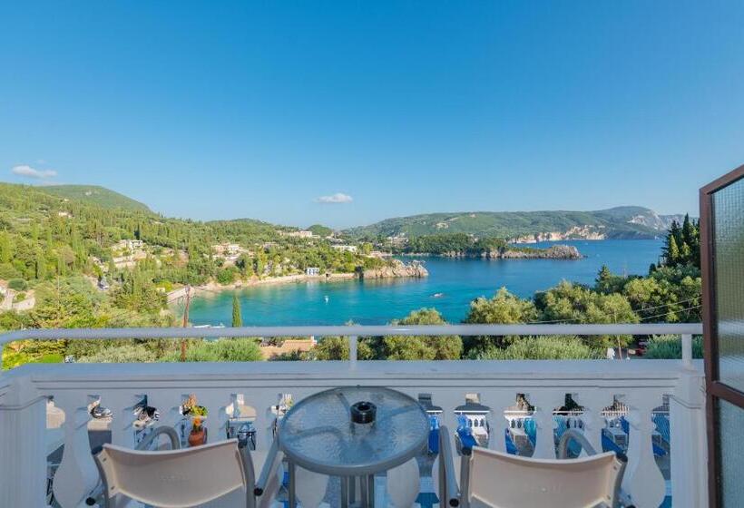 프리미엄 트리플 룸, Odysseus