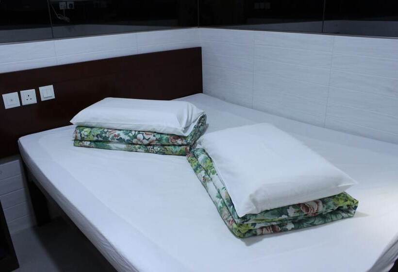 اتاق استاندارد یک نفره, Ah Shan Hostel