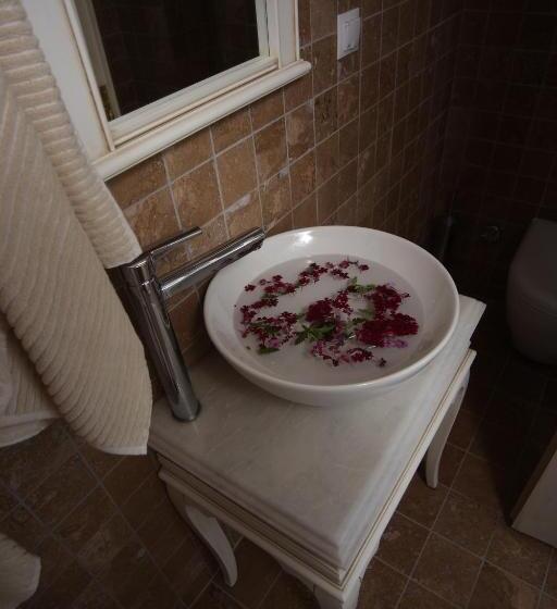 주니어 스위트, Petunya Konak   Boutique Class