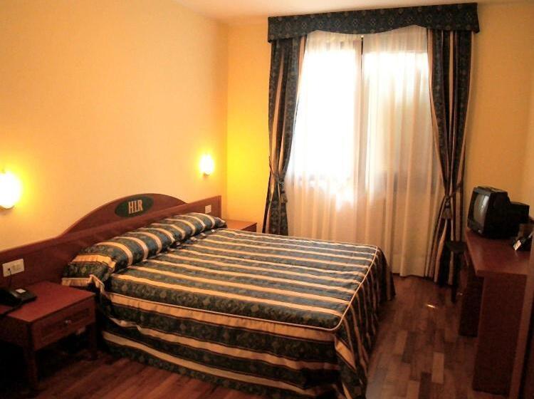 اتاق استاندارد, Ristorante La Rampina