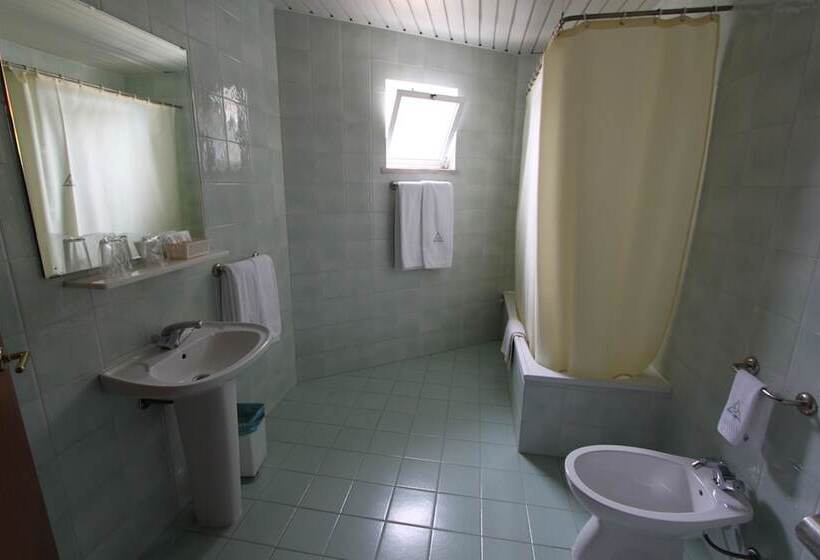 غرفة قياسية, São Lourenço