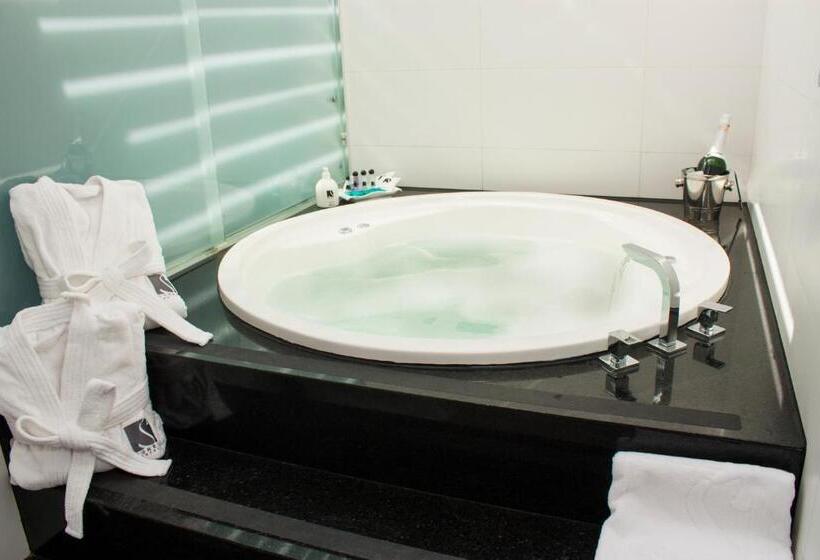 سوییت لوکس, Sunec