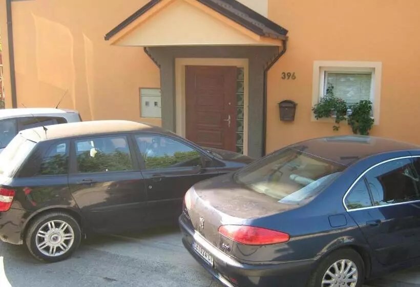 استودیوی استاندارد, Villa Ohrid Anastasia