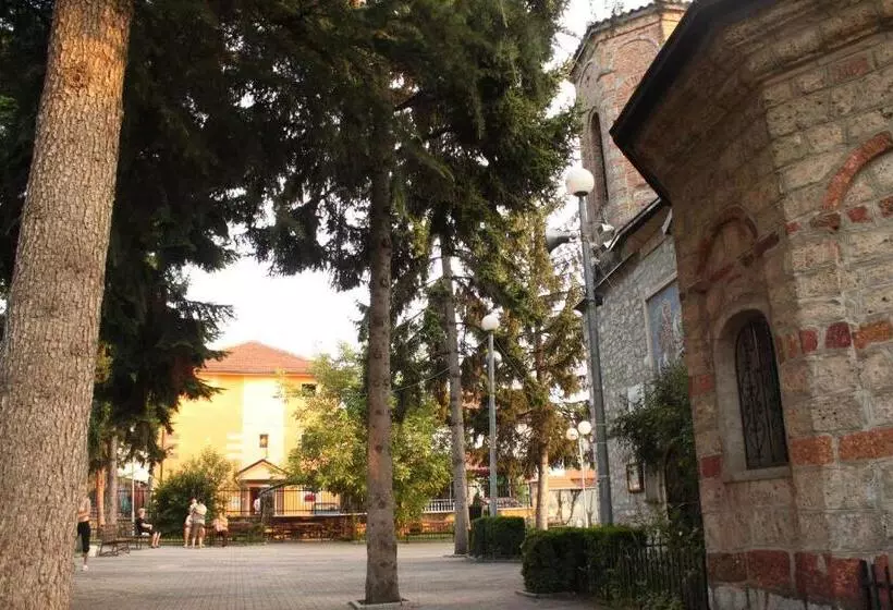 استودیوی استاندارد, Villa Ohrid Anastasia