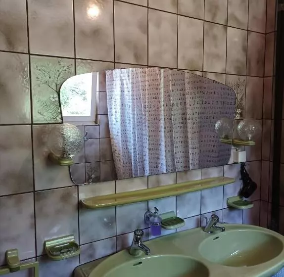 اتاق استاندارد با سرویس بهداشتی مشترک, Villa Ohrid Anastasia