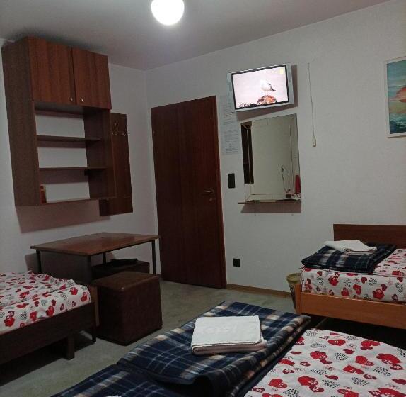 اتاق استاندارد چهارنفره با سرویس بهداشتی مشترک, Villa Ohrid Anastasia