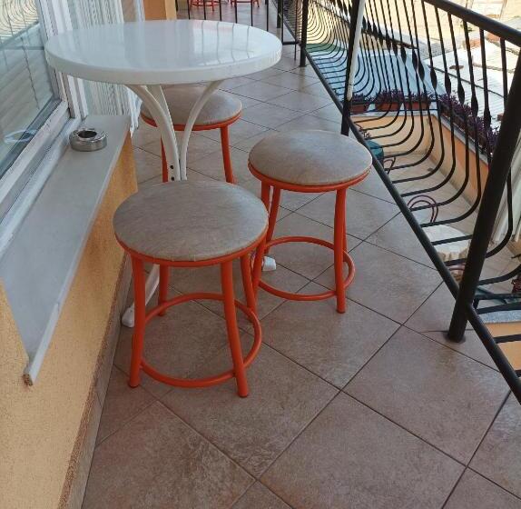 اتاق استاندارد چهارنفره با سرویس بهداشتی مشترک, Villa Ohrid Anastasia