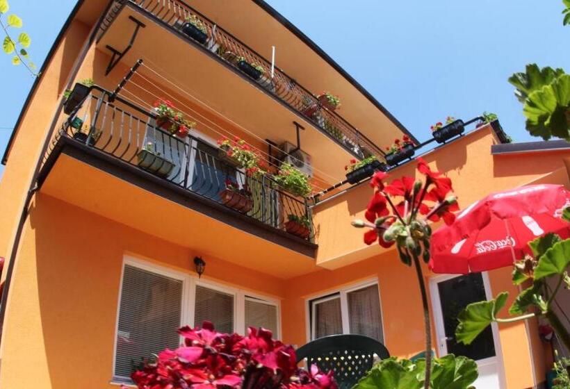 تختخواب در اتاق مشترک, Villa Ohrid Anastasia