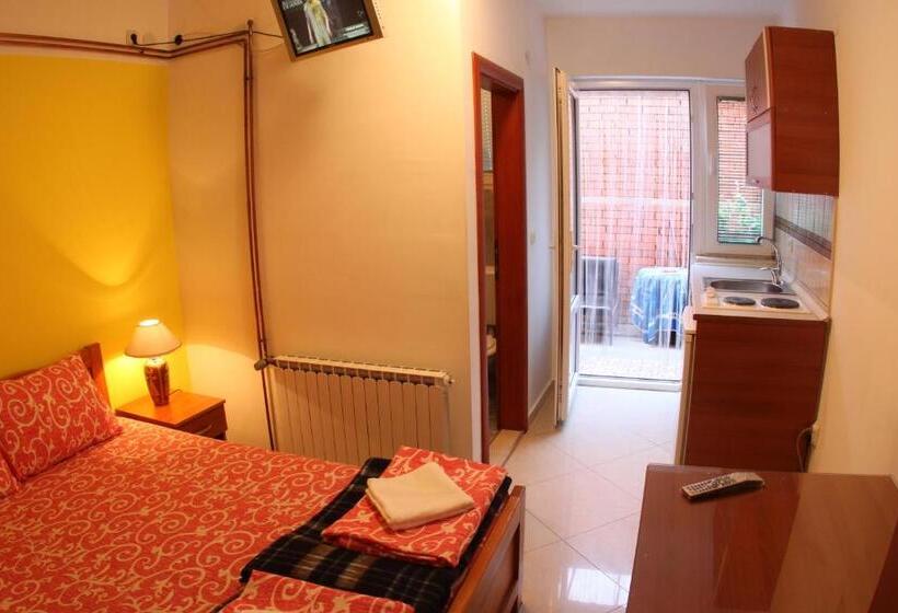 استودیوی استاندارد, Villa Ohrid Anastasia