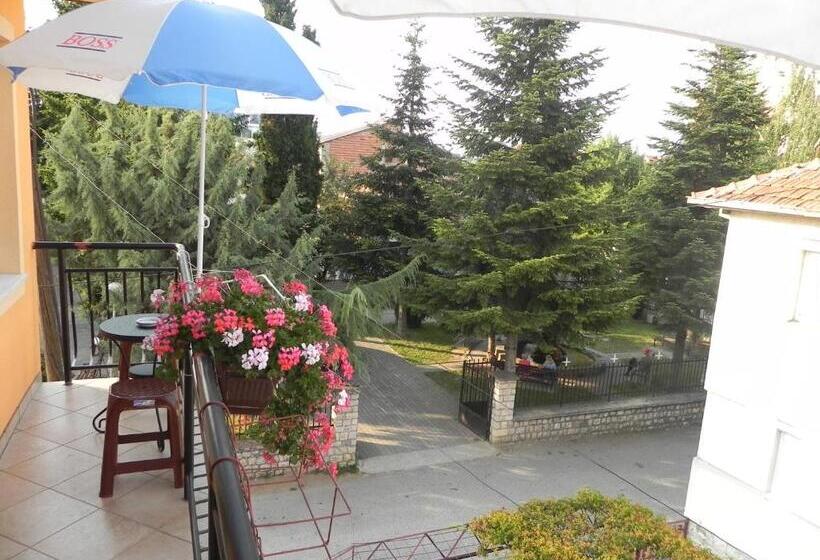 اتاق استاندارد با بالکن, Villa Ohrid Anastasia