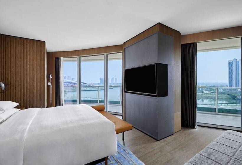 Suite Deluxe, Sheraton Zhaoqing Dinghu