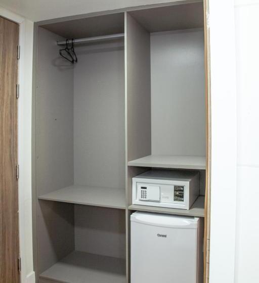 اتاق استاندارد سه نفره, Ath Hotel   Américas Townhouse