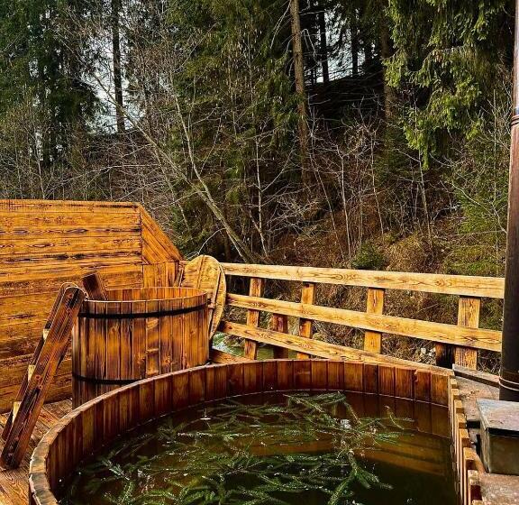 Quarto Triplo Deluxe, Naciku Spa