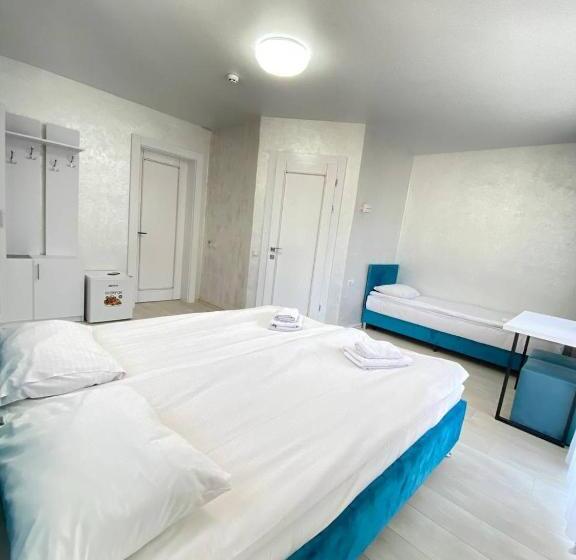 Quarto Triplo Superior, Naciku Spa