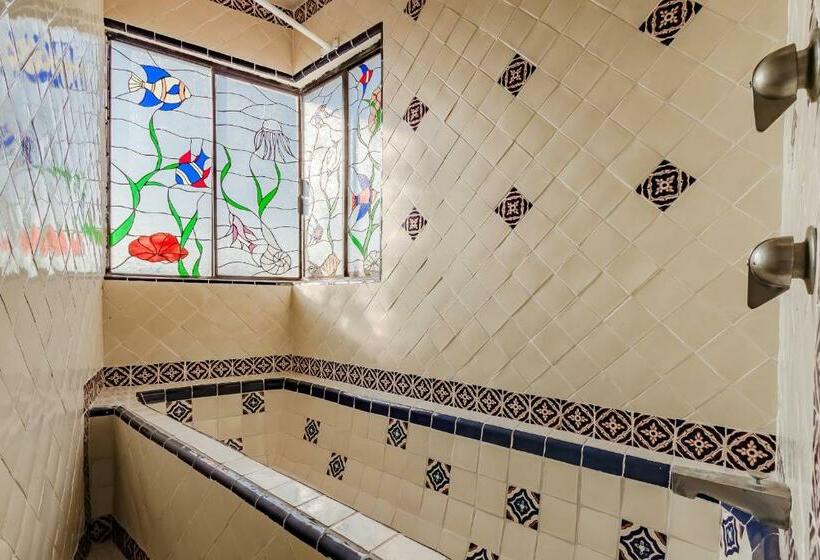 اتاق استاندارد با چشم‌انداز کوهستان, Casa Jacobina Tepoztlán