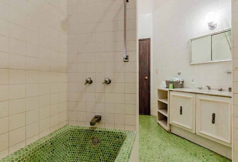 بنگله خانوادگی, Casa Jacobina Tepoztlán