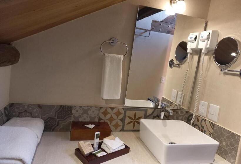 Suite Deluxe, Junvay