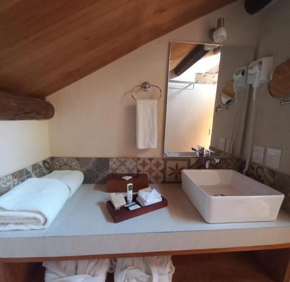 Люкс Повышенной Комфортности, Junvay