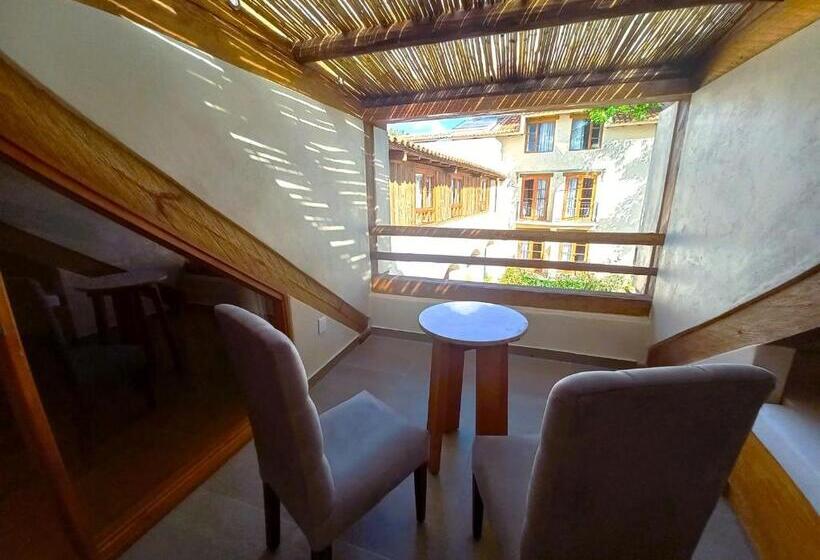 Suite Deluxe, Junvay