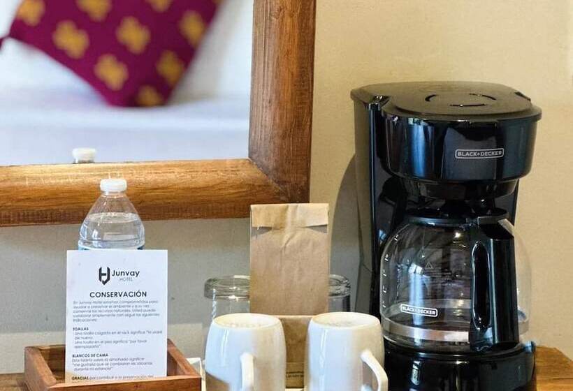 Номер Deluxe, Junvay