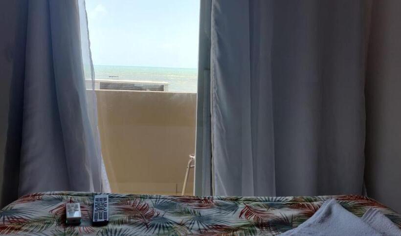 اتاق لوکس با بالکن و چشمانداز دریا, Pousada E Restaurante Império Do Marisco