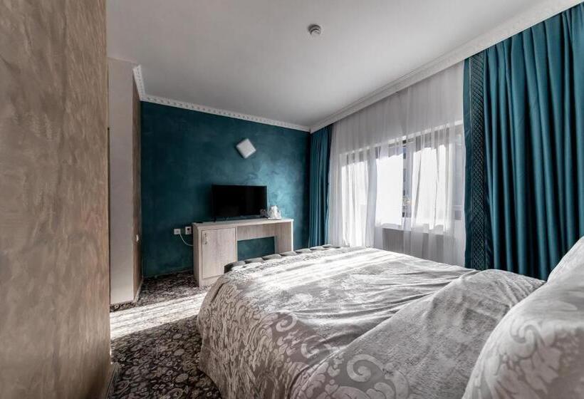 Номер Стандарт с Балконом, Suru Hotel & Restaurant