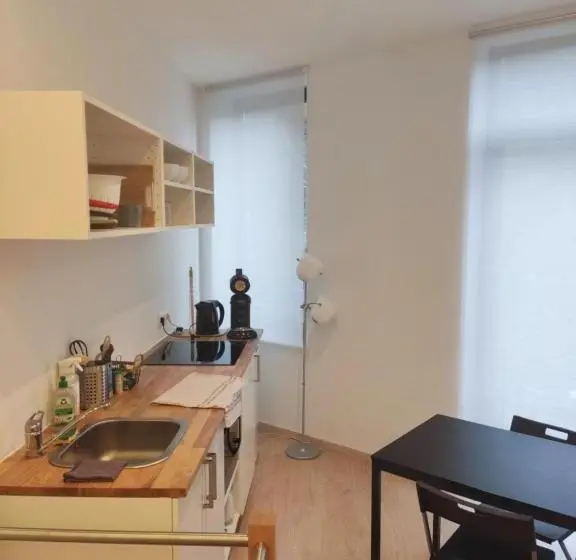 ガーデンビュースタンダードルーム, Studio Citadelle   Chambres Avec Salle De Bain Indépendantes Et Cuisine Partagée