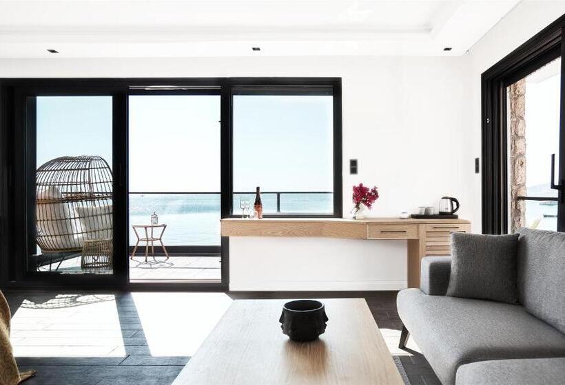 Deluxe Suite King Bed, Casa Mimosa