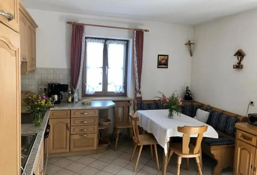 1 Schlazfimmer Apartment Gartenblick, Mayerbauer