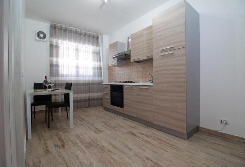 Апартаменты 1 Спальня, Casa Craunari