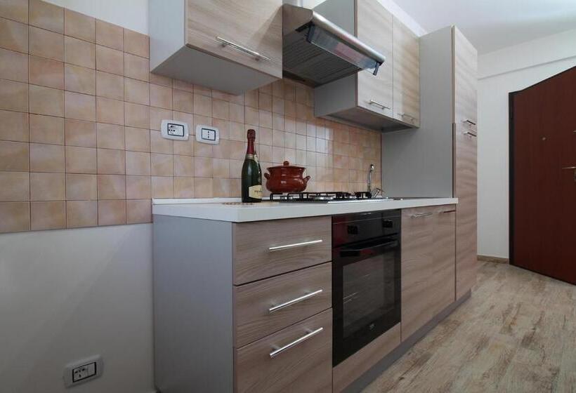 Апартаменты 1 Спальня, Casa Craunari