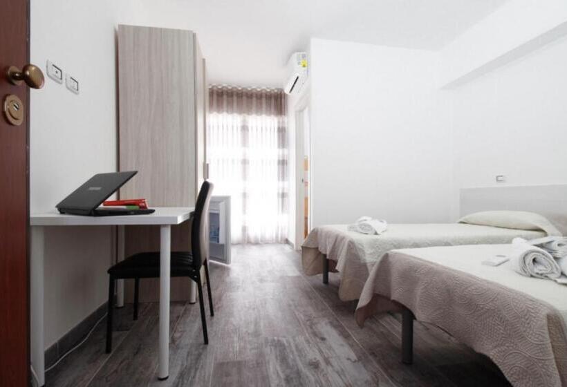 Номер Стандарт, Casa Craunari