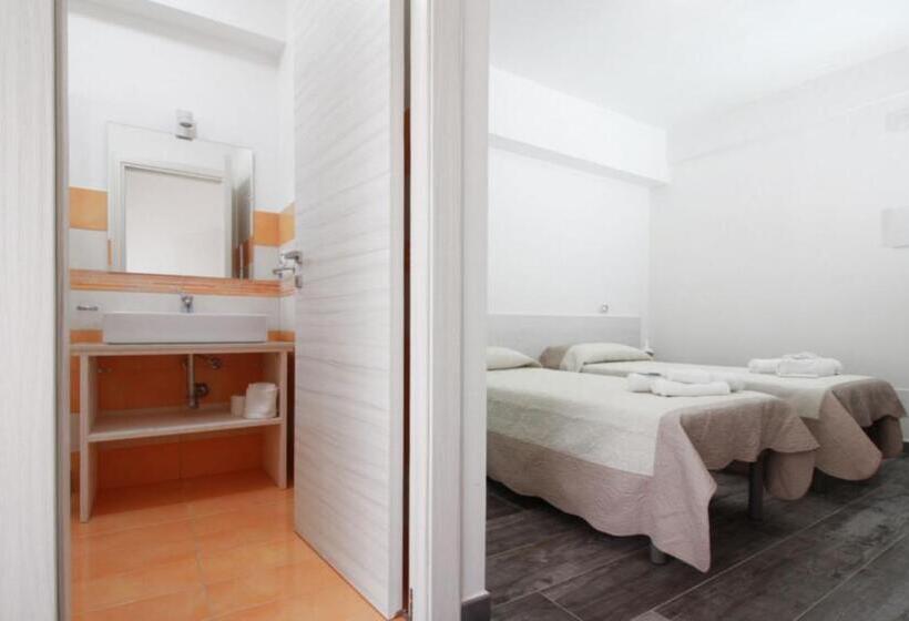 Номер Стандарт, Casa Craunari