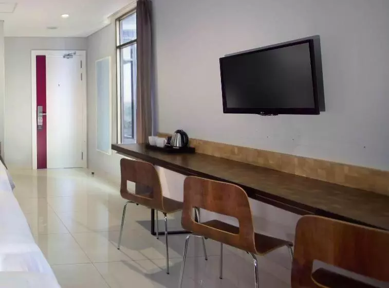 スタンダードトリプルルーム, Favehotel   Pantai Losari Makassar